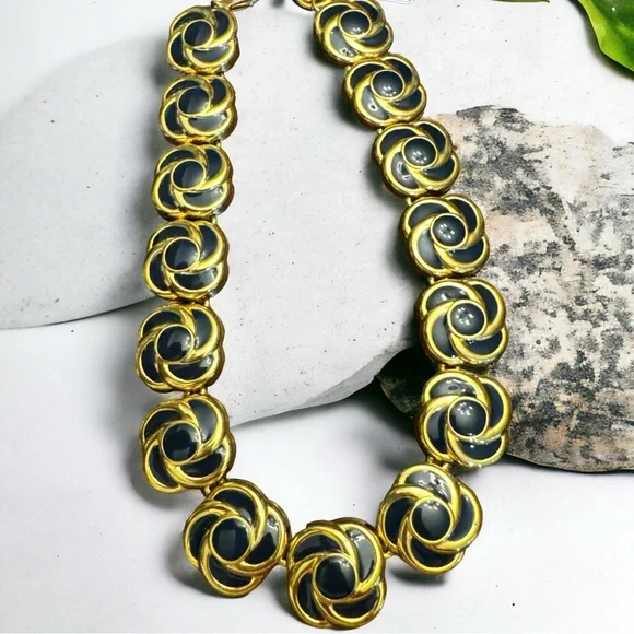 Vintage Goldtone Black Enamel Swirl Link Necklace - Picture 1 of 10